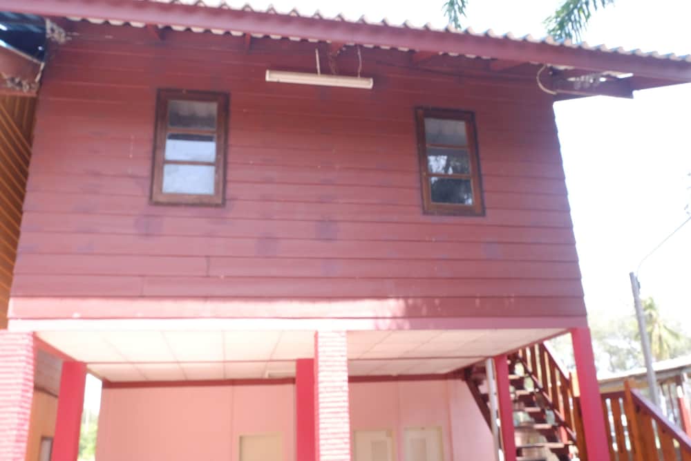 Bungalow For 8 Persons photo 3