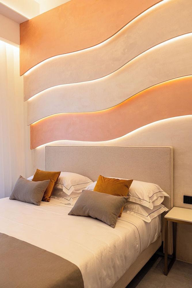 Luxury Double Room, City View