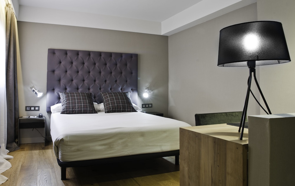 Standard Double Room Single Use photo 2