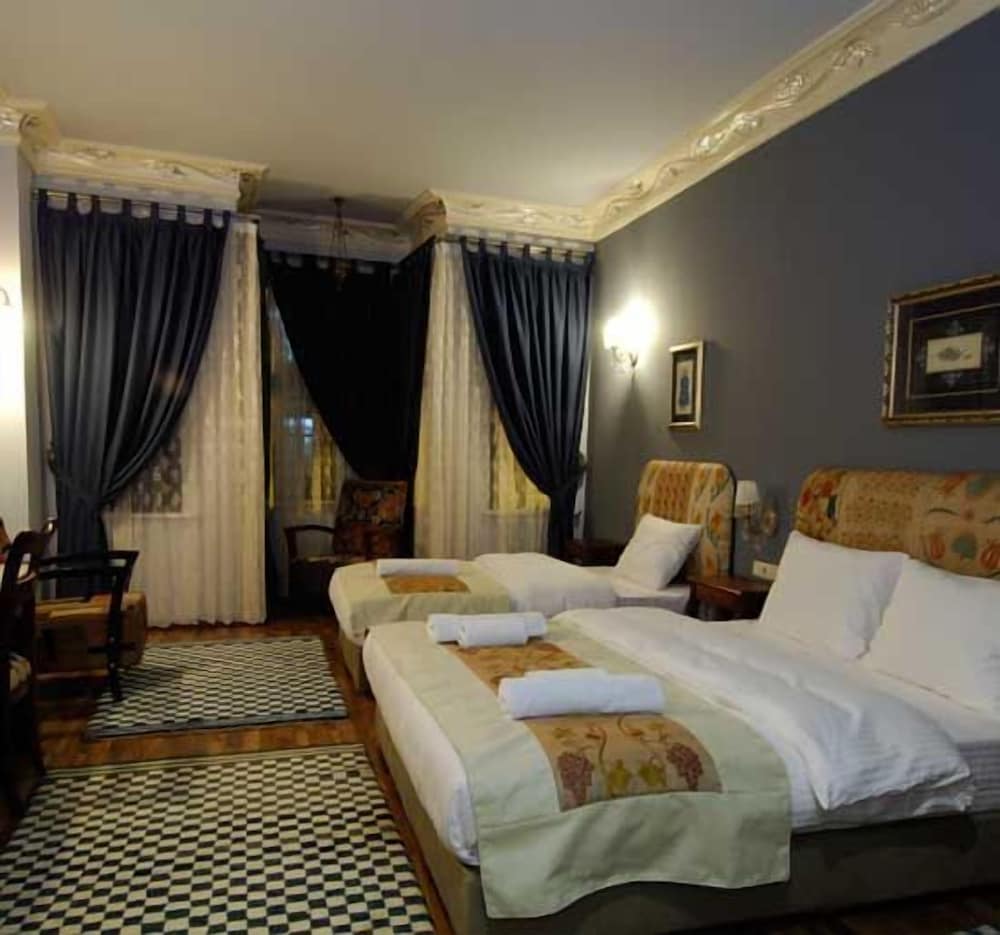 Deluxe Triple Room photo 1