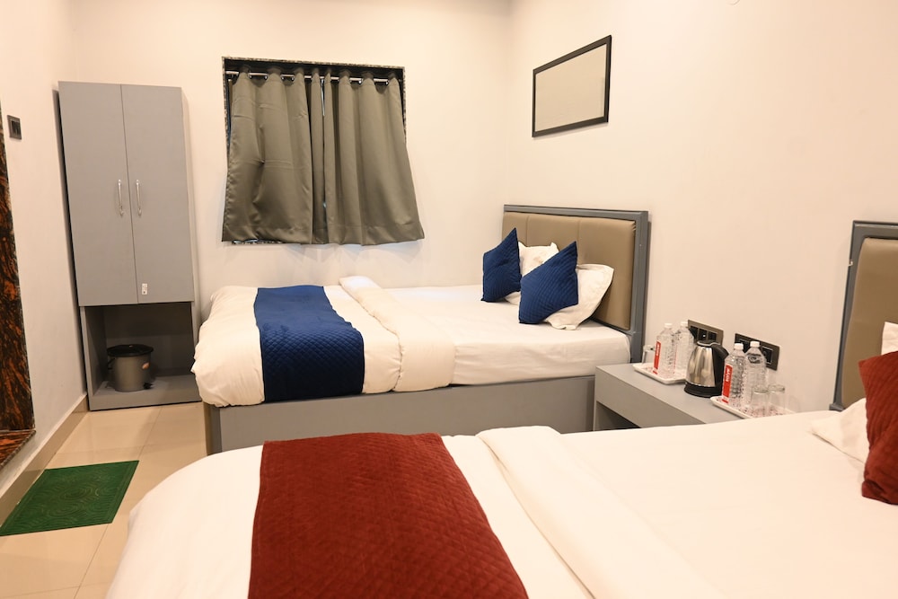 Deluxe Double Room, 1 Double Bed, Non Smoking, Air conditioning