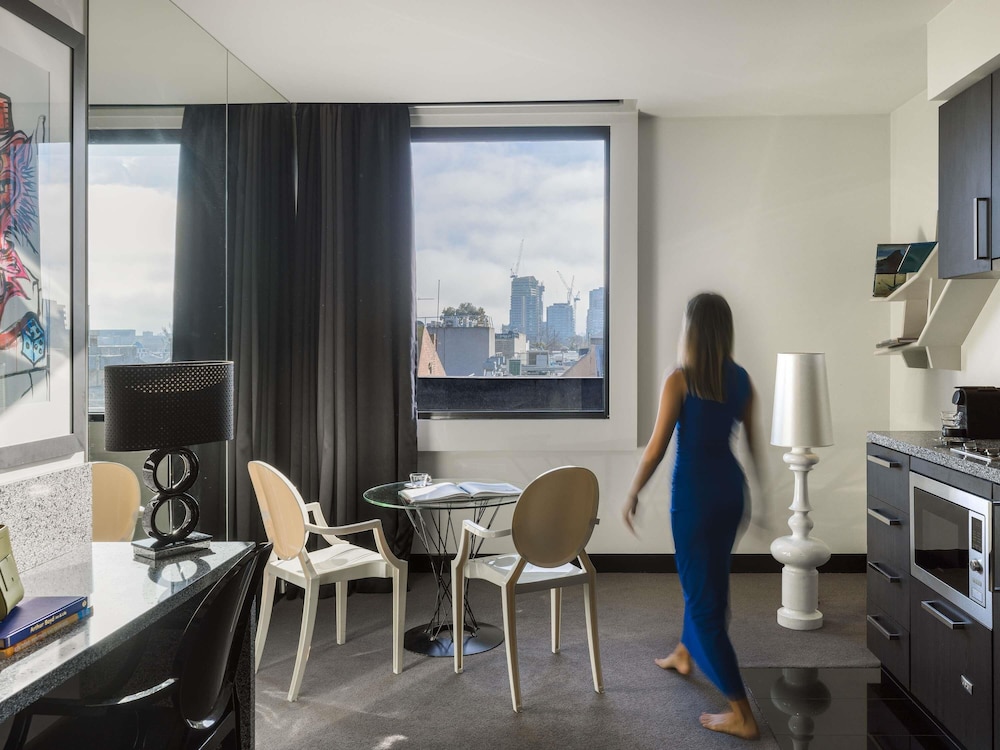 Deluxe Studio, 2 Bedrooms - Photo 6