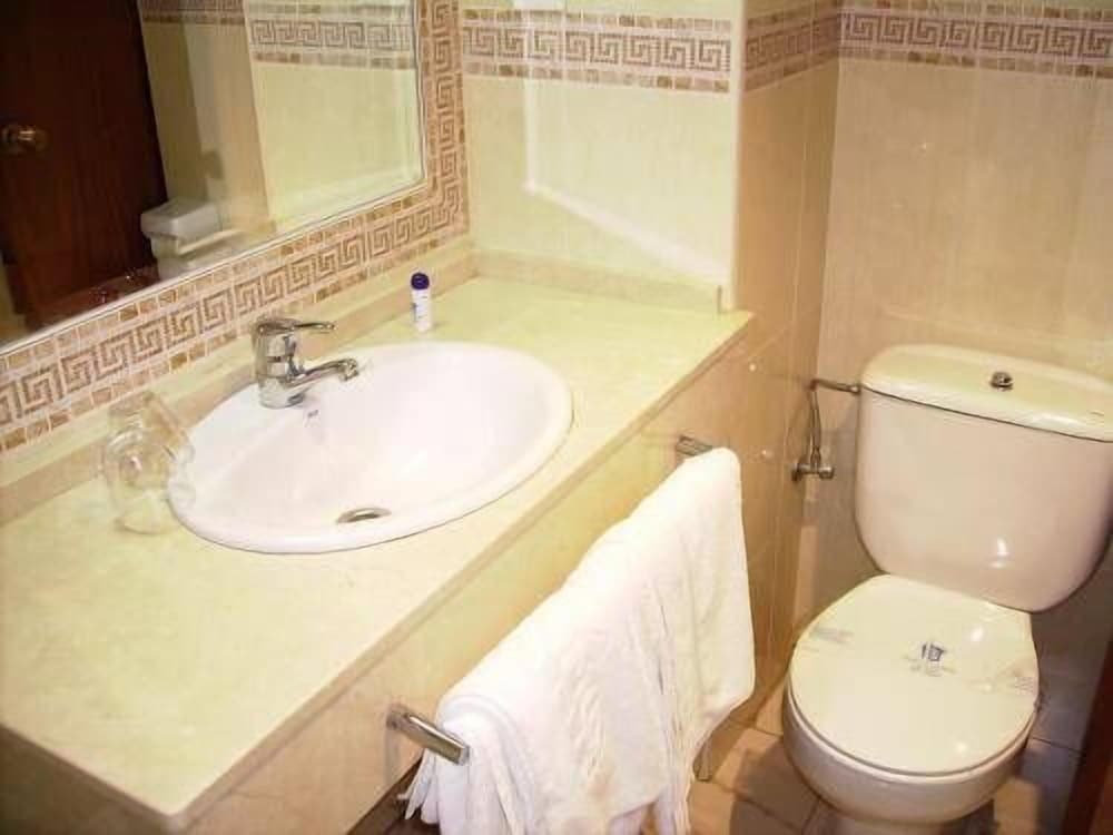 Triple Room - Photo 5