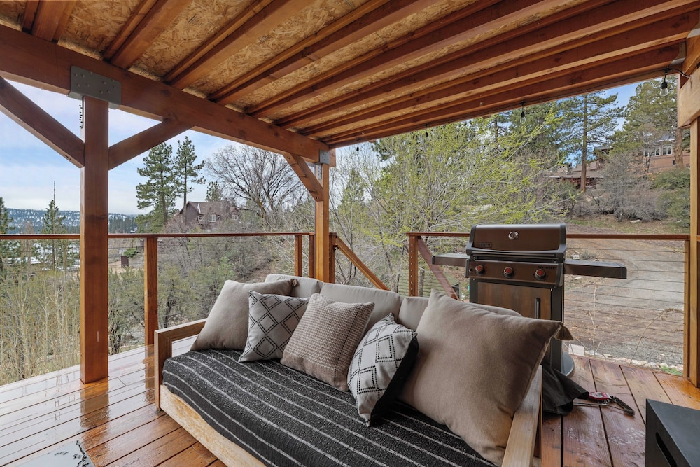 Cabin, 2 Queen Beds, Hot Tub, Mountain View photo 3