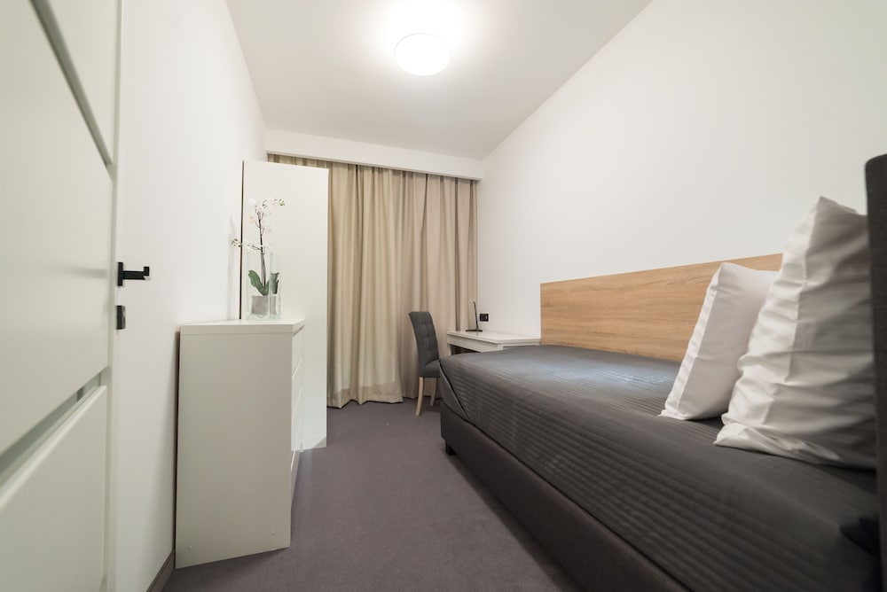 Deluxe Apartment, 3 Bedrooms, Non Smoking photo 2