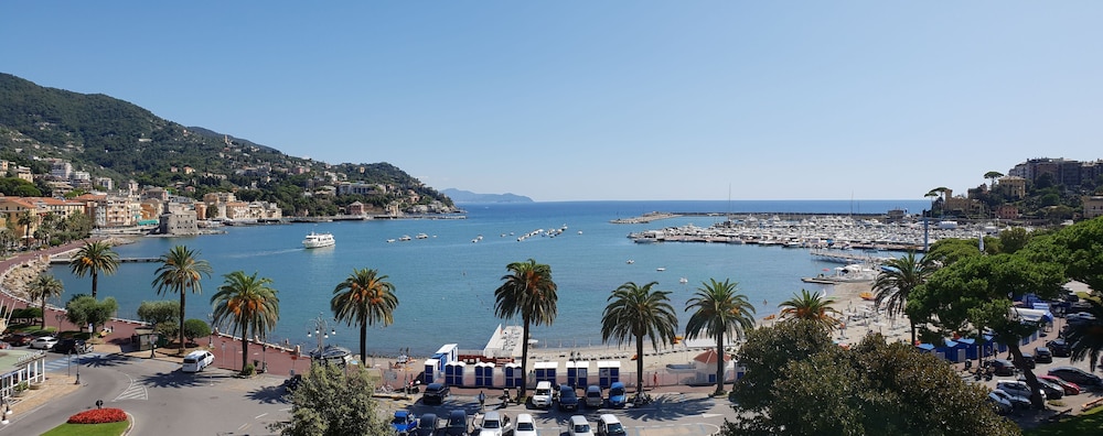 Deluxe Double Room, Sea View - Photo 5