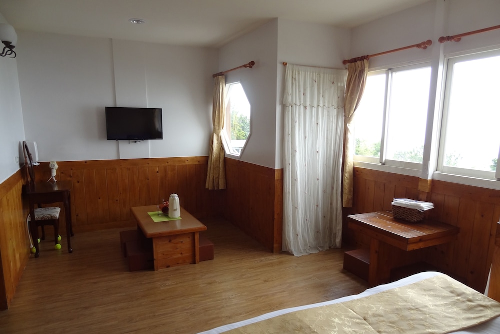 Twin Room, Mountain View photo 3