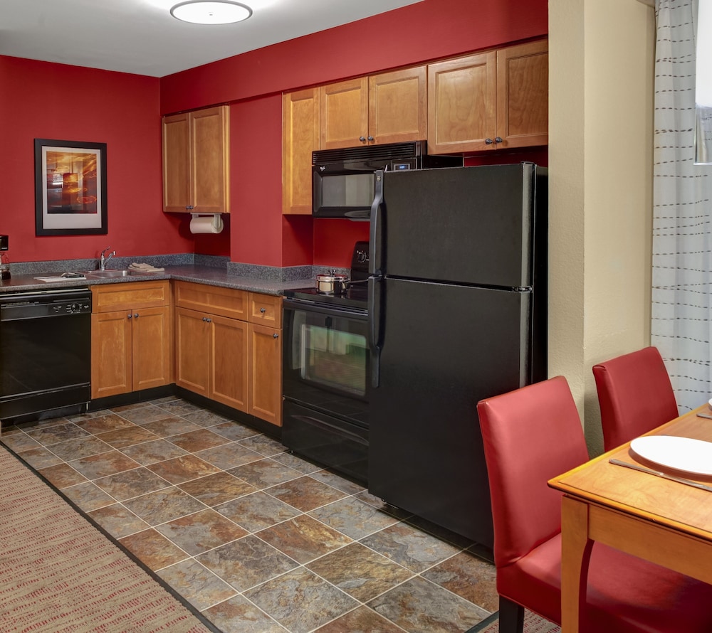 Suite, 1 Bedroom - Photo 7