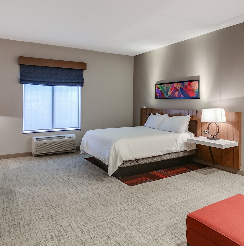 One King Bed, Accessible - Photo 1