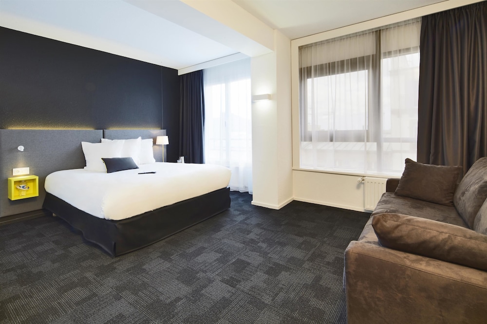 Junior suite, 1 double bed and 1 sofa bed - Photo 1