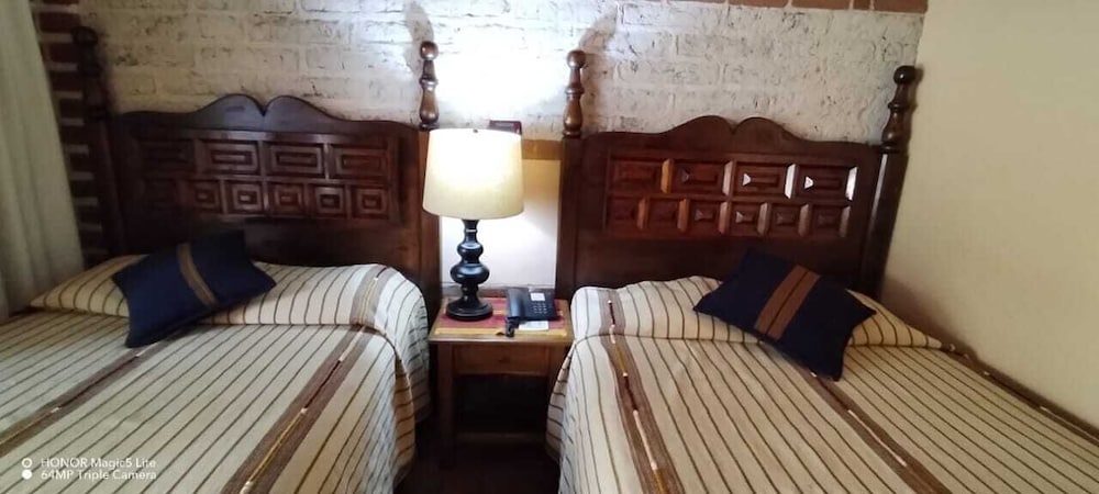 Standard Twin Room photo 3