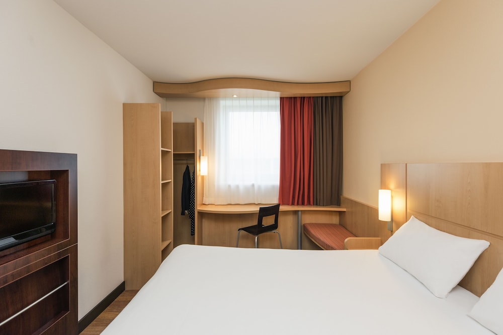 Standard Room, 1 Double Bed - Photo 5