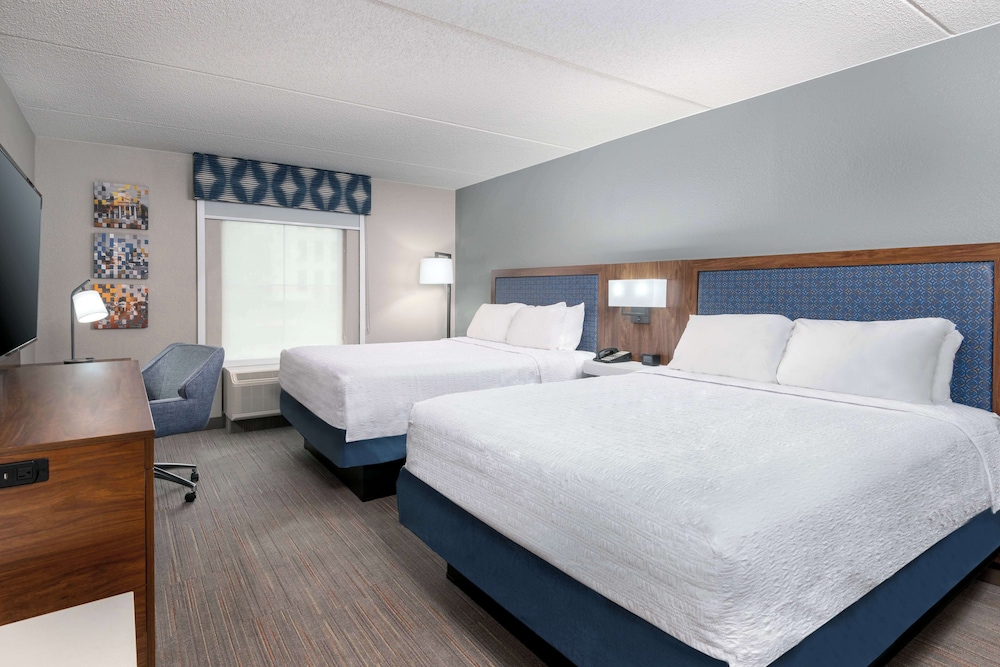 Room, 2 Queen Beds, Accessible, Bathtub (Mobility) - Photo 2