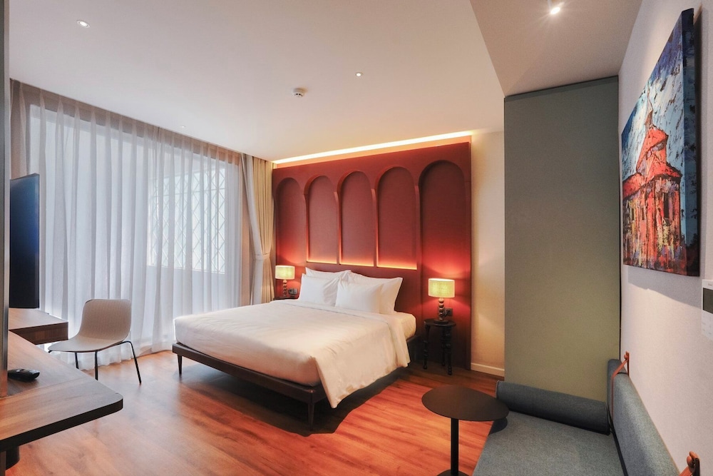 Deluxe Comfort Room