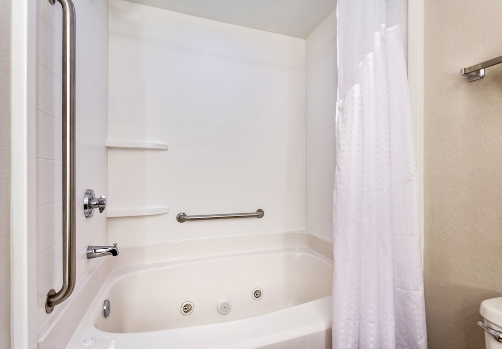 Standard Room, 1 Twin Bed, Jetted Tub - Photo 7