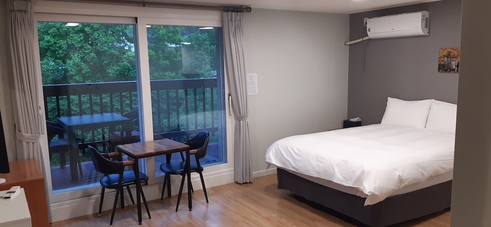 Basic Room - Photo 6
