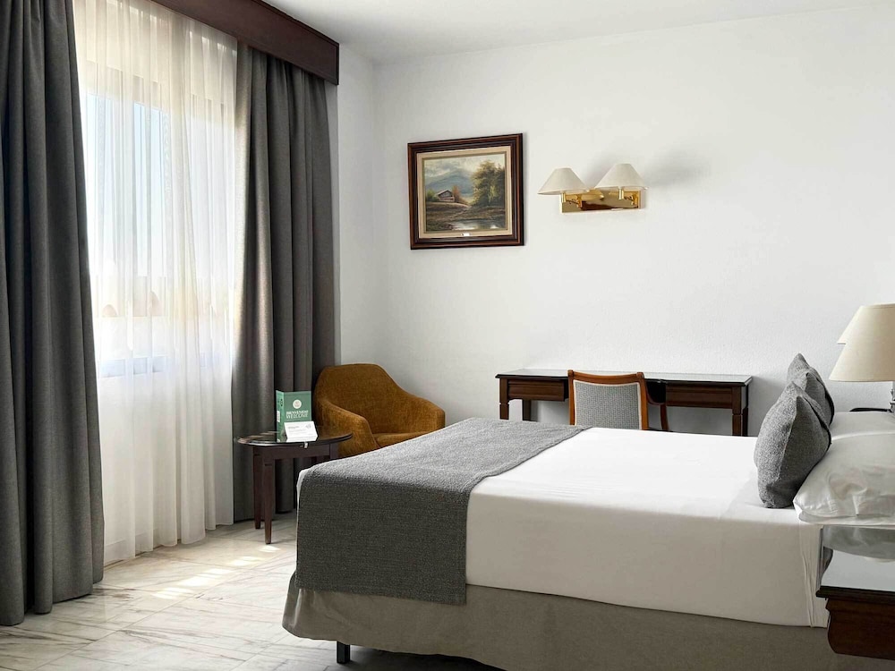 Double Room, 1 King Bed (1 adult)