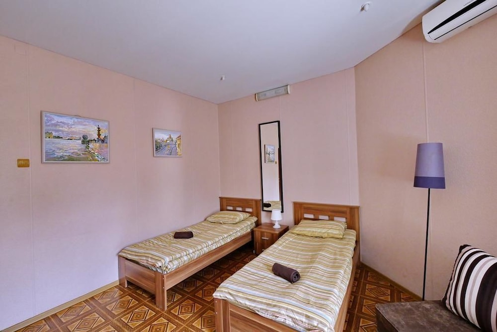 Superior Twin Room, Shared Bathroom