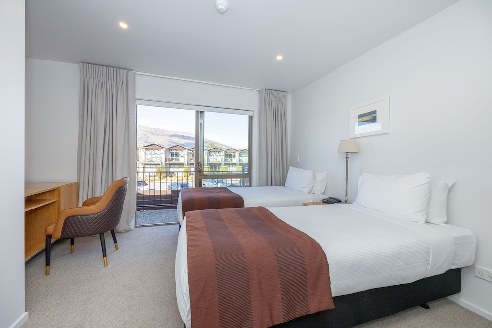 Premier Room