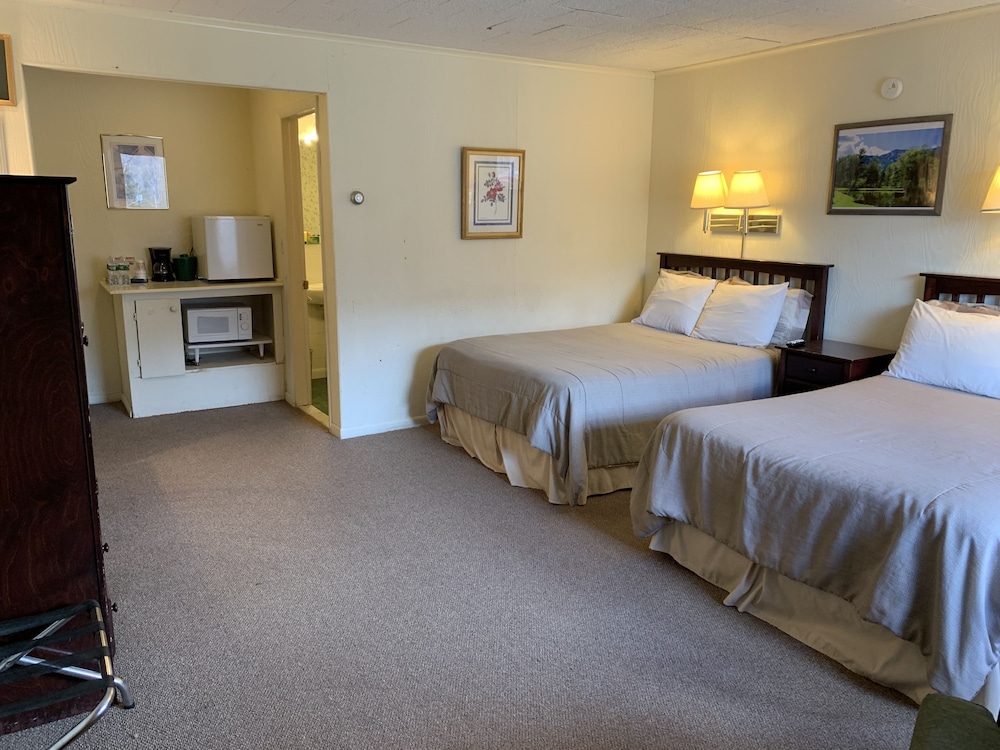 Comfort Double Room, Refrigerator & microwave, Stunning mountain view photo 3
