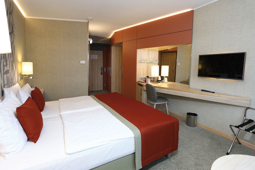 Superior Twin Room, 1 Bedroom thumbnail 5