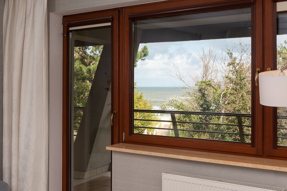 LUX Room, See View photo 2