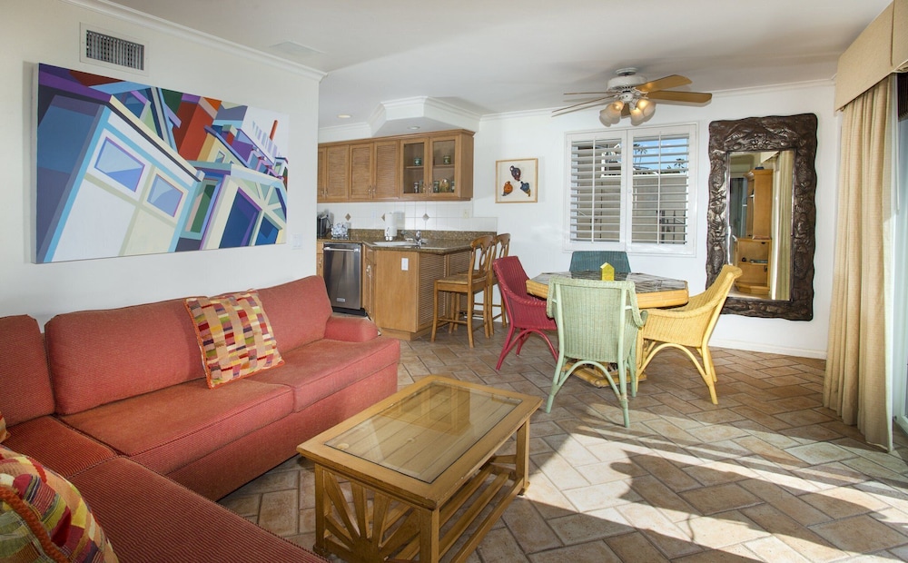 Deluxe Villa, 1 King Bed with Sofa bed photo 2