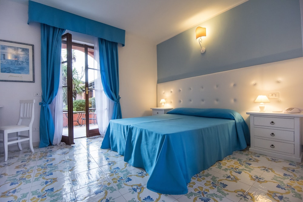 Double or Twin Room photo 1