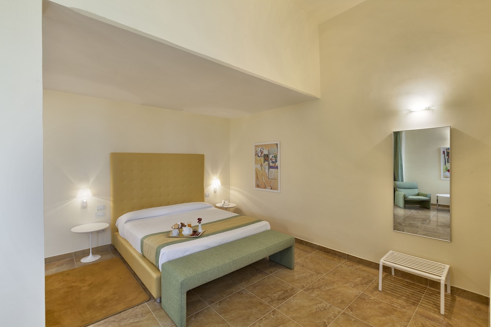 Suite, 1 Double Bed photo 3