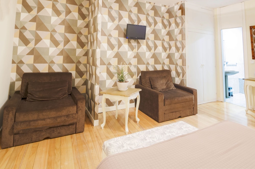 Double Room - Photo 6