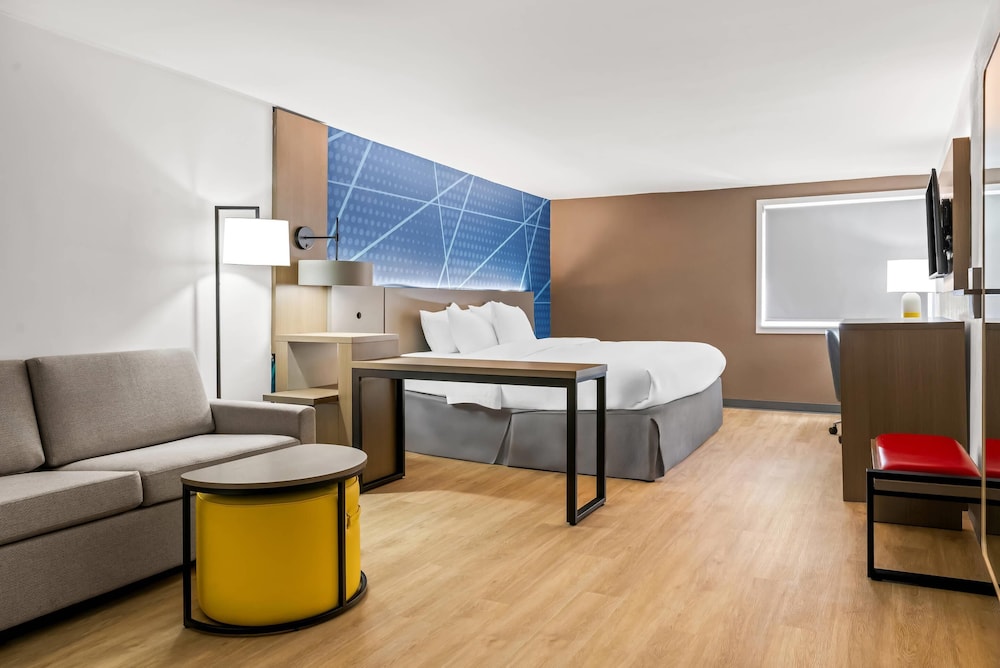 Room, 1 Queen Bed photo 1