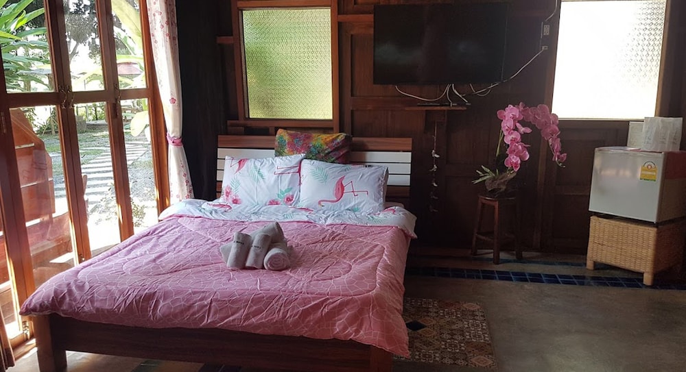 Family Room, Garden View photo 2