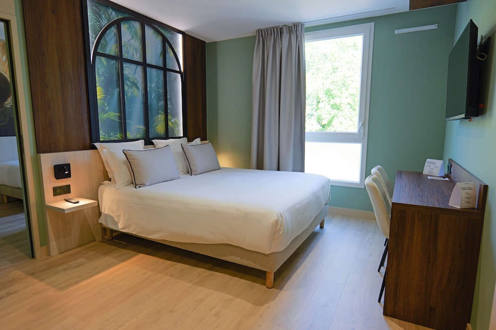 Family Room - Photo 1