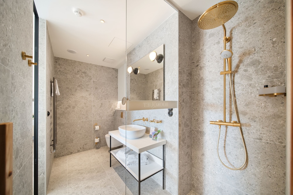 Royal Apartment