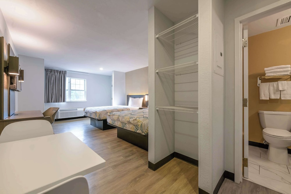Standard Room, 2 Queen Beds, Non Smoking, Kitchenette - Photo 4
