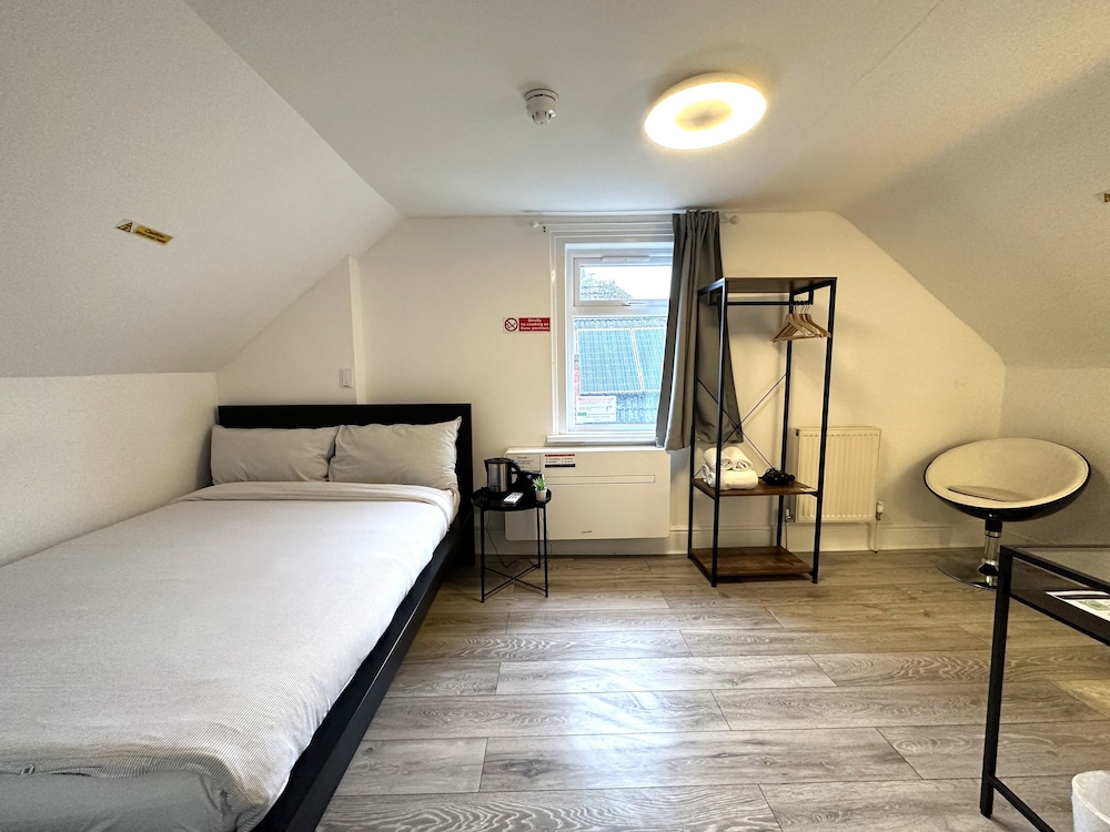 Standard Double Room - Photo 3