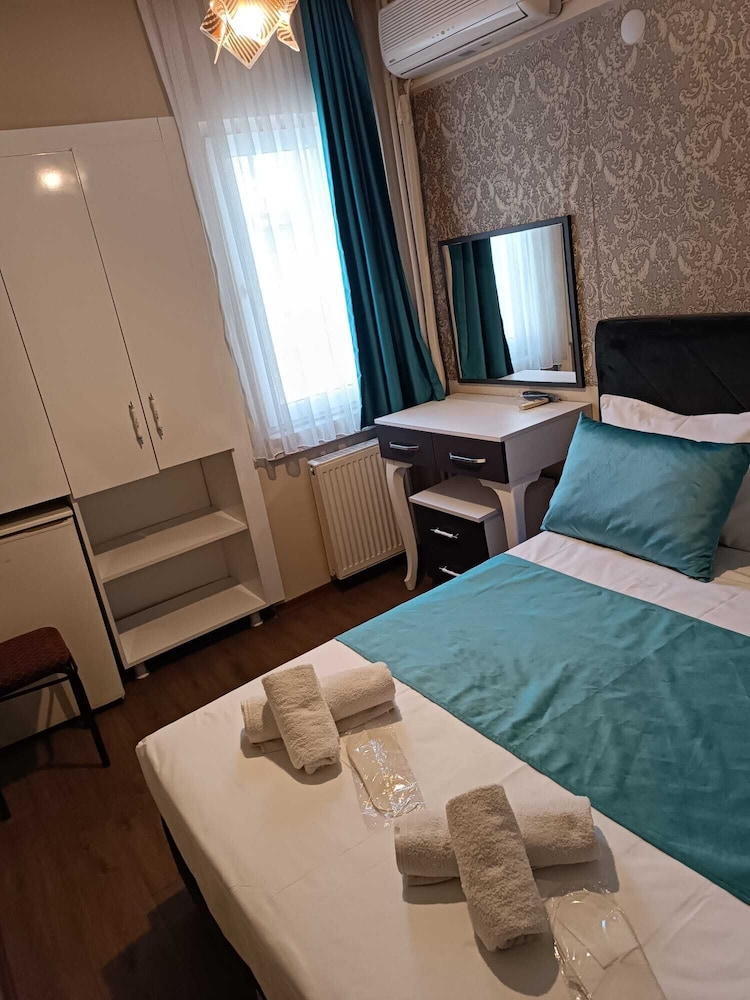 Deluxe Double Room photo 2