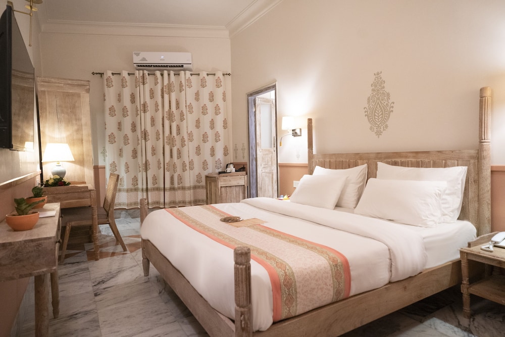 Upper Luxury - Photo 20