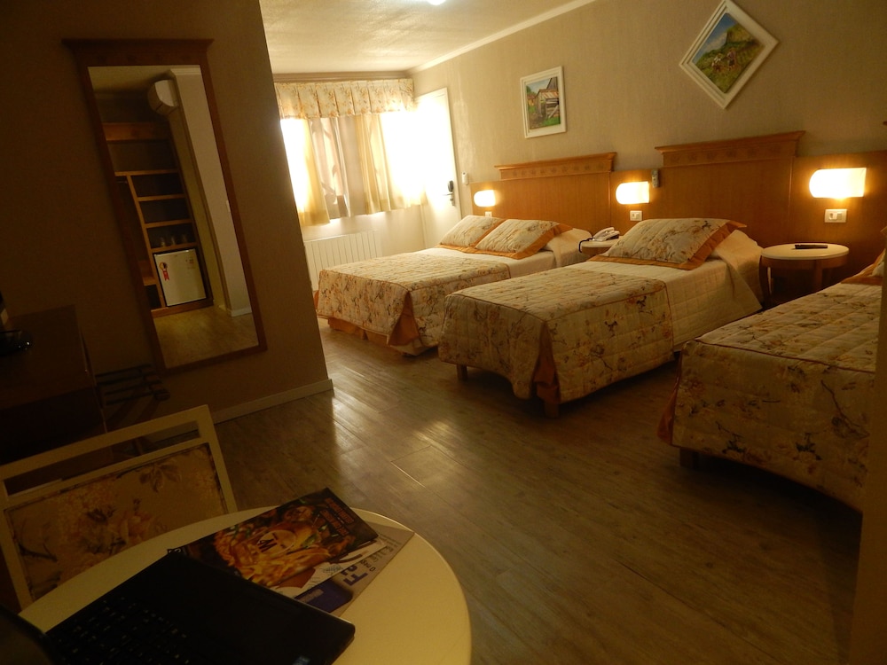 Deluxe Triple Room, 3 Twin Beds photo 1