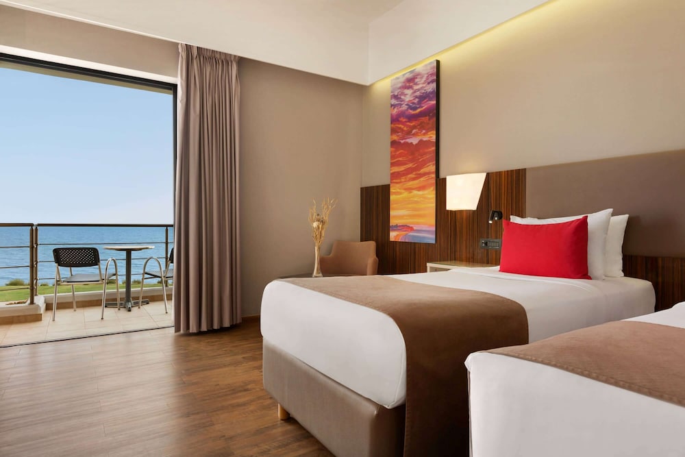 Executive Room, 2 Twin Beds, Non Smoking, Sea View - Photo 3