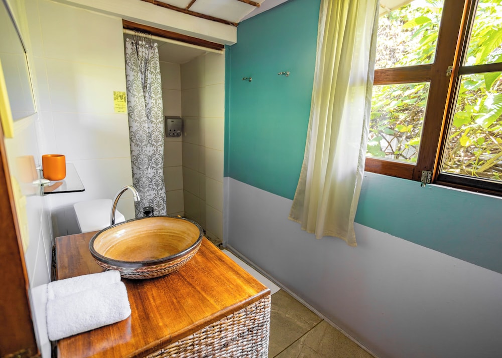 Classic Double Room, Partial Lake View photo 3