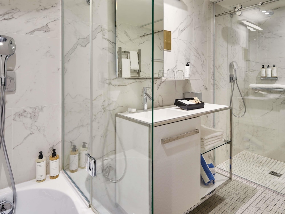 Signature Suite, 1 King Bed (Ebene Executive)