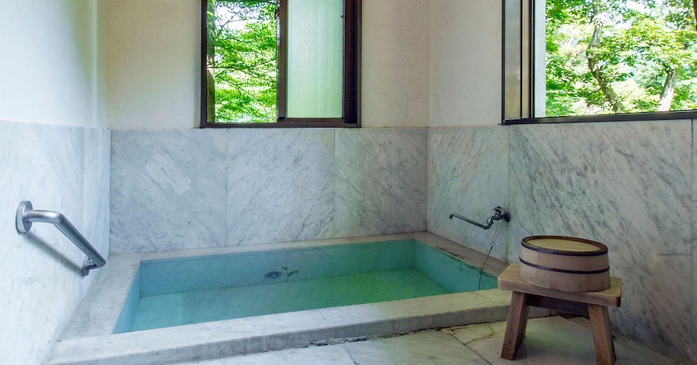 Japanese Deluxe Room with Private Hot Spring Bath, Seikyoku, 2F thumbnail 5