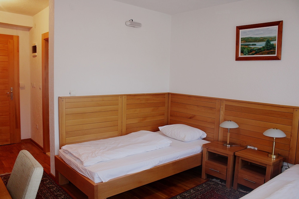 Standard Twin Room photo 1