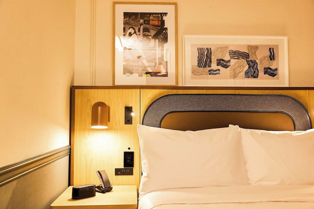 Room, 1 Double Bed (Chic Solo Double) - Photo 15