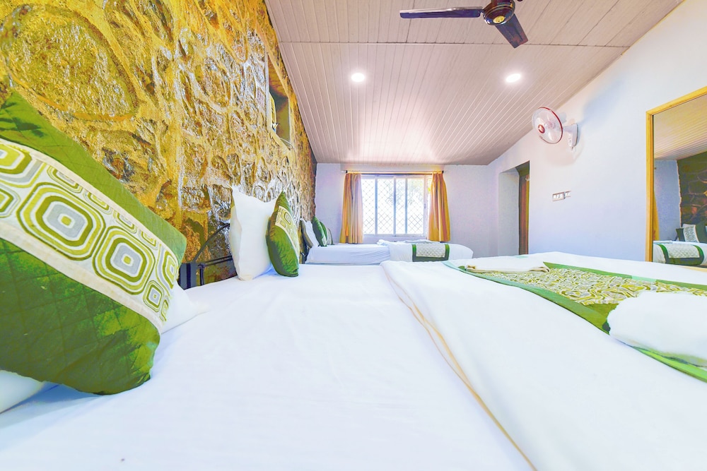 Family Quadruple Room photo 3