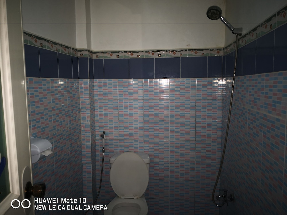 Basic Apartment, 1 Bedroom, Private Bathroom, Ground Floor photo 2