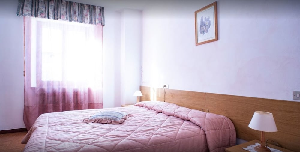 Double or Twin Room, Mountain View photo 1