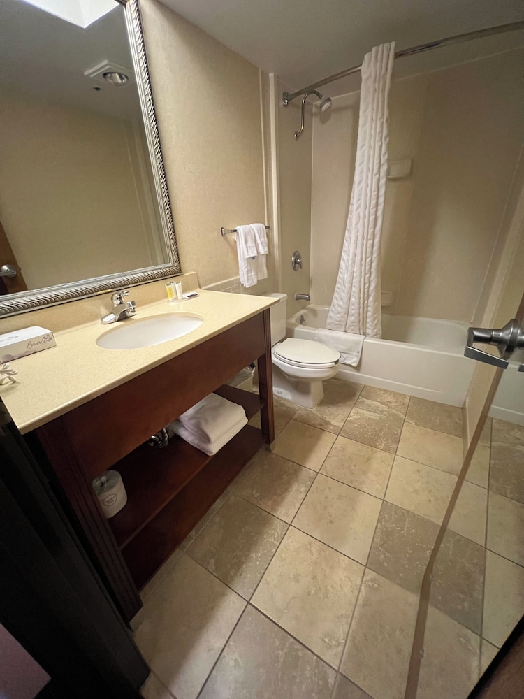 Studio Suite, 1 King Bed, Non Smoking - Photo 2