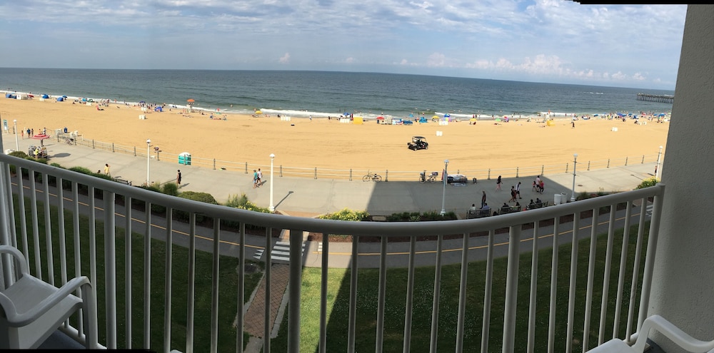 Deluxe Suite, Oceanfront - Photo 12